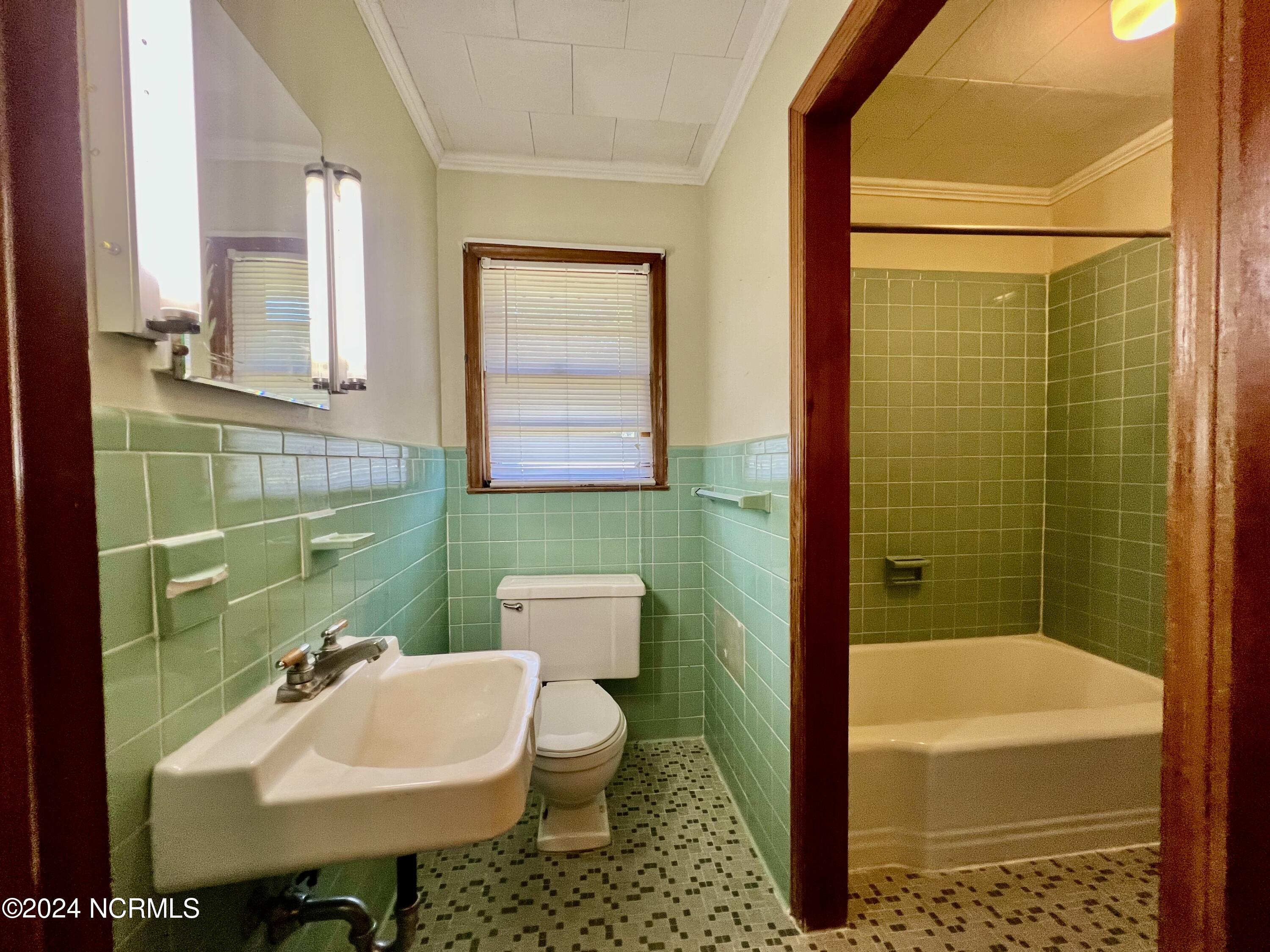 1108 Avalon Drive Rockingham, NC 28379 - Photo 14 of 23 bath