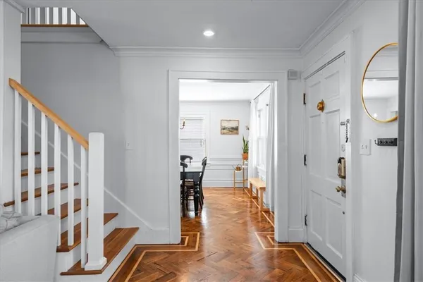 $389,000 | 7 West Winthrope Road, Kansas City, MO 64113