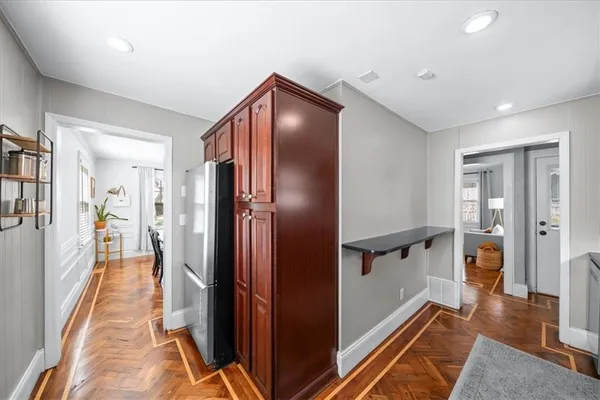 $389,000 | 7 West Winthrope Road, Kansas City, MO 64113