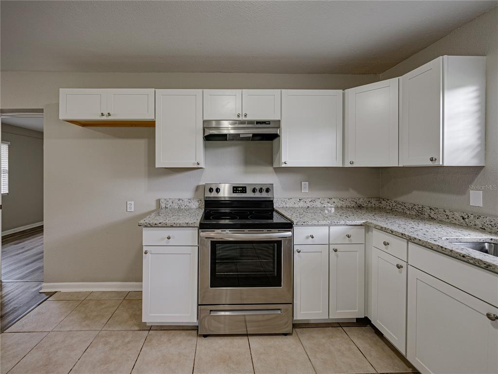 5017 Lewellyn Road Lakeland, FL 33810 - Photo 13 of 51