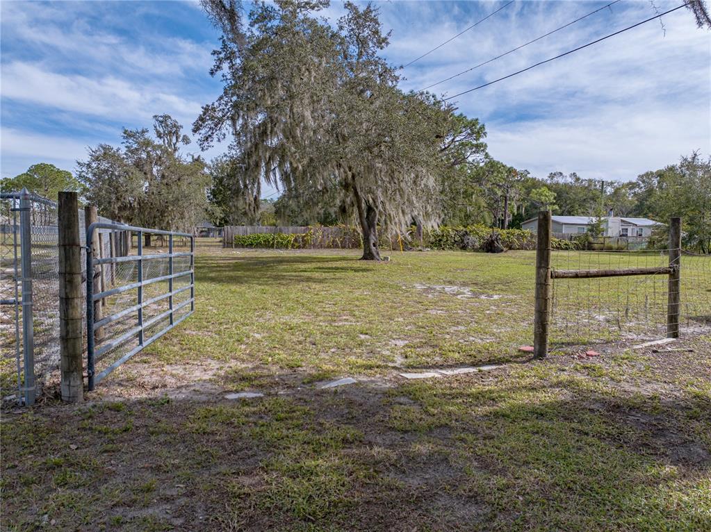 5017 Lewellyn Road Lakeland, FL 33810 - Photo 36 of 51