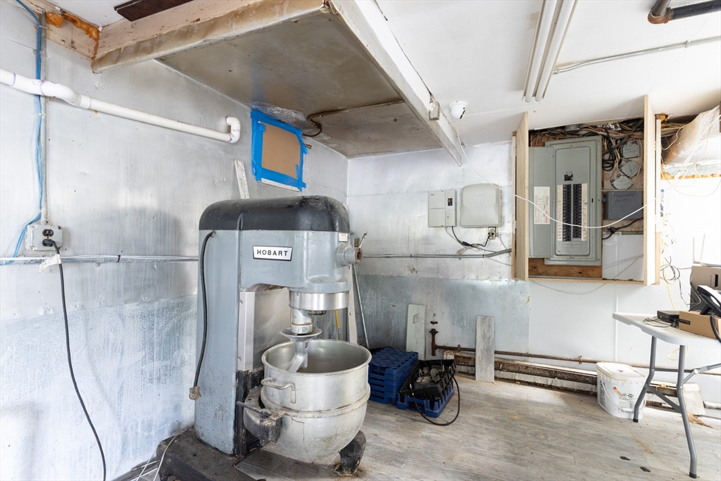 150 Framingham Road Southborough, MA 01772 - Photo 34 of 35