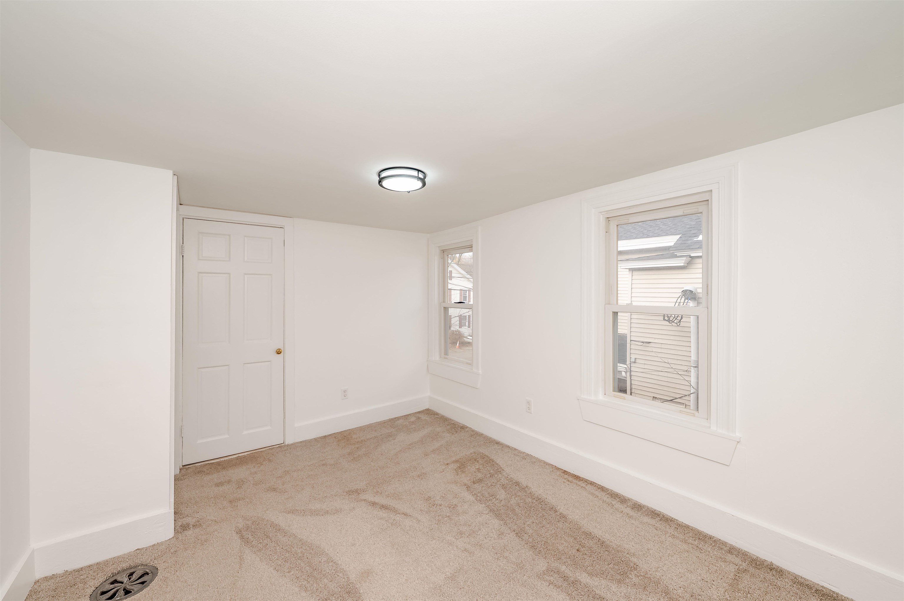 36 Court Street Dover, NH 03820 - Photo 16 of 38