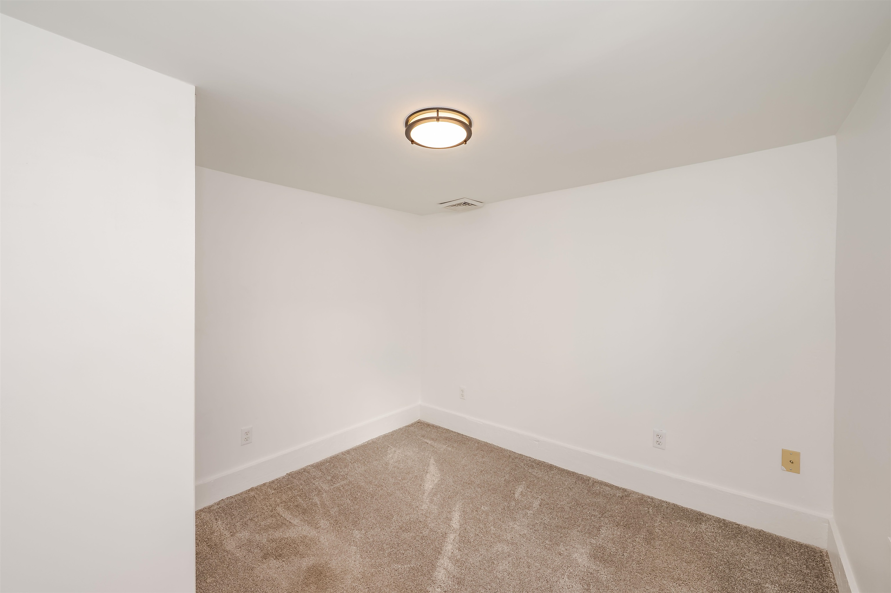 36 Court Street Dover, NH 03820 - Photo 24 of 38