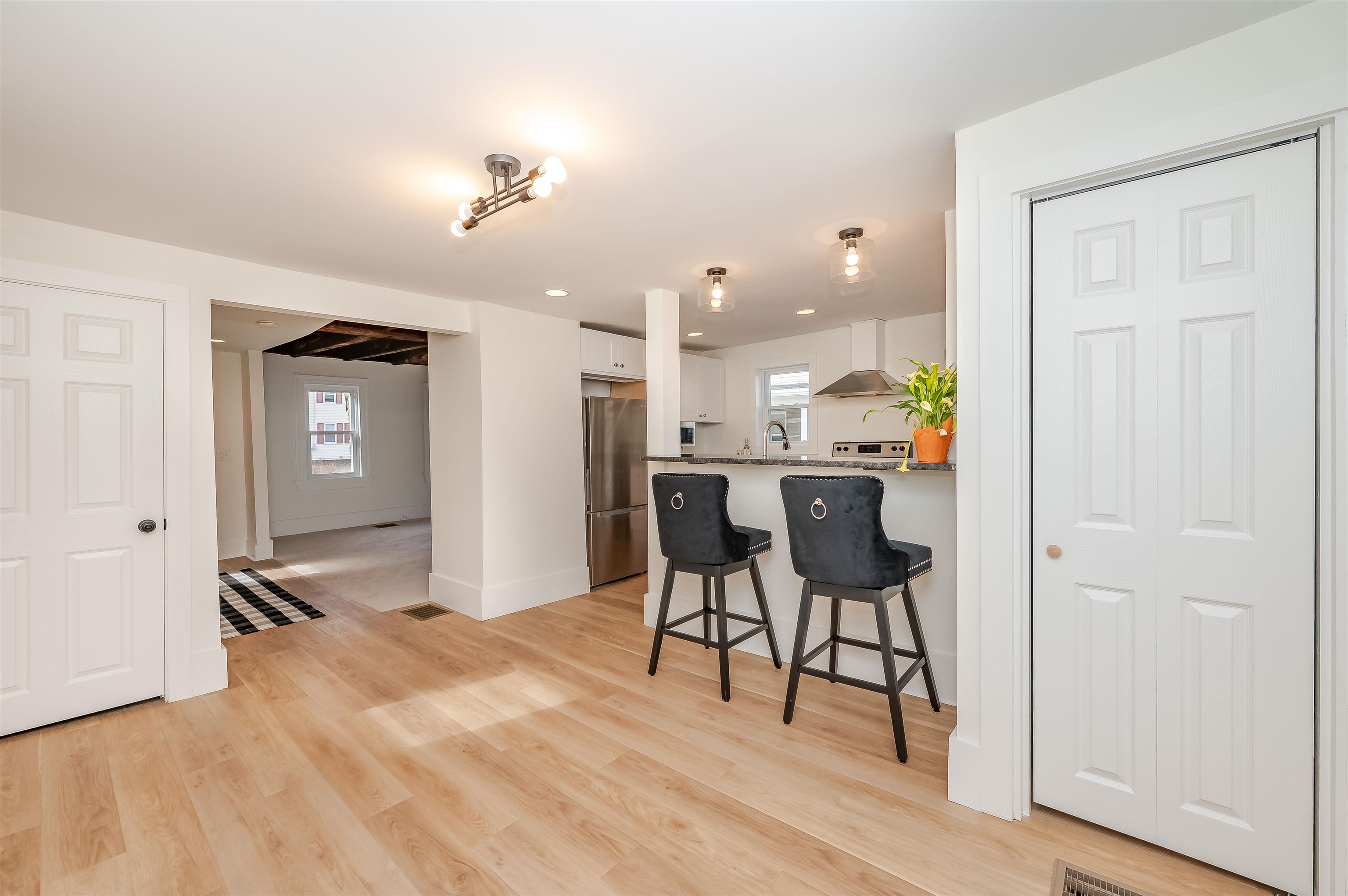 36 Court Street Dover, NH 03820 - Photo 6 of 38