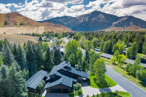 $7,950,000 | 104 Fairway Road, Sun Valley, ID 83353