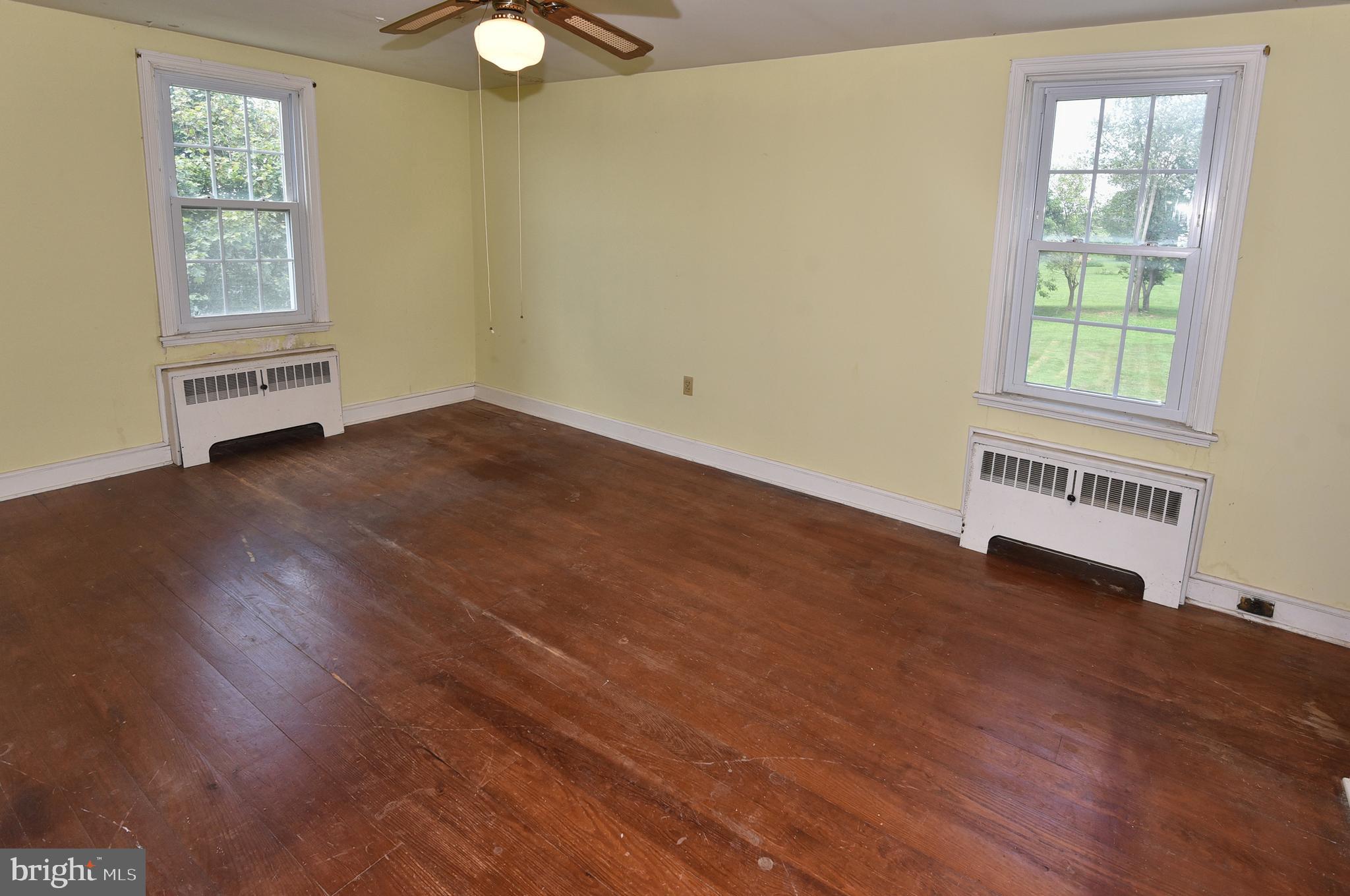 126 South Clear Ridge Road New Windsor, MD 21776 - Photo 14 of 34 2 of 4 BR's upper 1 hardwoods and updated windows
