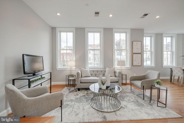 $830,521 | 1406 T Street Northwest, Unit 4, Washington, DC 20009