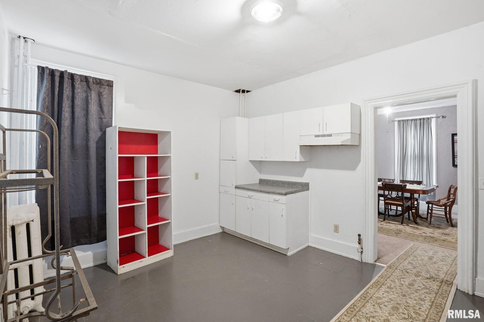 903 17th Street Rock Island, IL 61201 - Photo 12 of 24