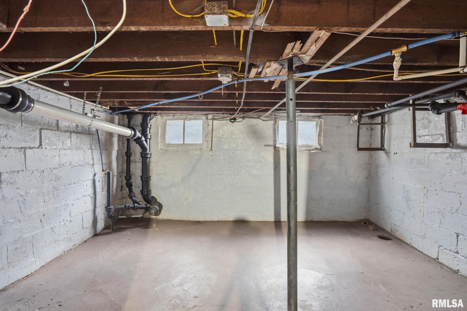 903 17th Street Rock Island, IL 61201 - Photo 23 of 24