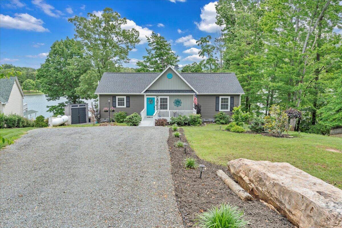 244 Cove Road Penhook, VA 24137 - Photo 65 of 88 066-MIB00302