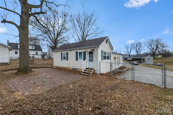 $169,900 | 52 Linn Drive, Ste. Genevieve, MO 63670