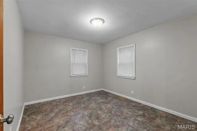 $175,000 | 52 Linn Drive, Ste. Genevieve, MO 63670