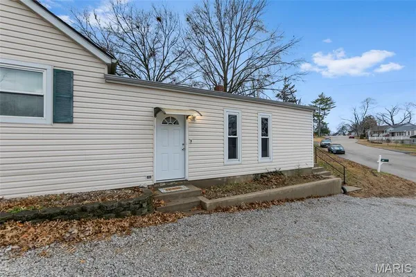 $169,900 | 52 Linn Drive, Ste. Genevieve, MO 63670