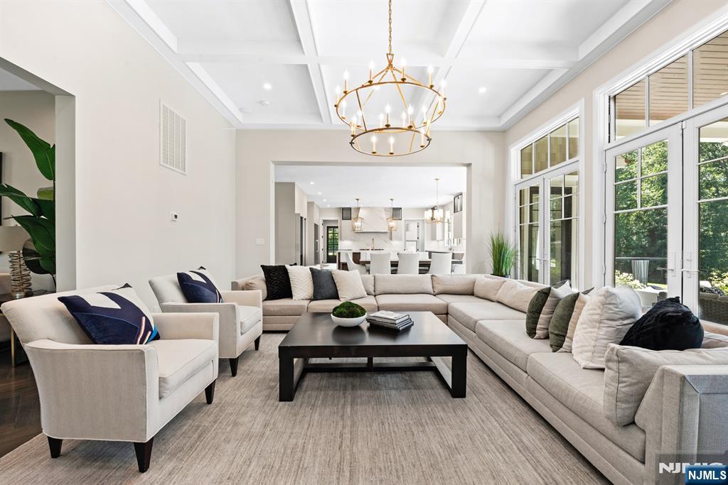 396 Knollwood Road Ridgewood, NJ 07450 - Photo 18 of 50 Gallery Image 18