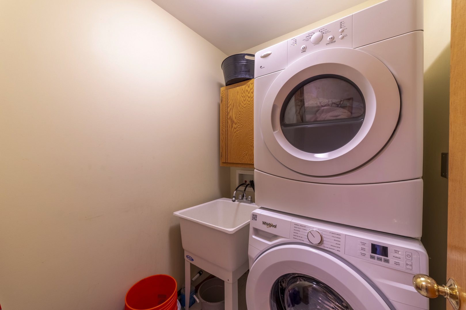 1071 Yamma Ridge New Lenox, IL 60451 - Photo 22 of 51 a utility room with dryer and washer