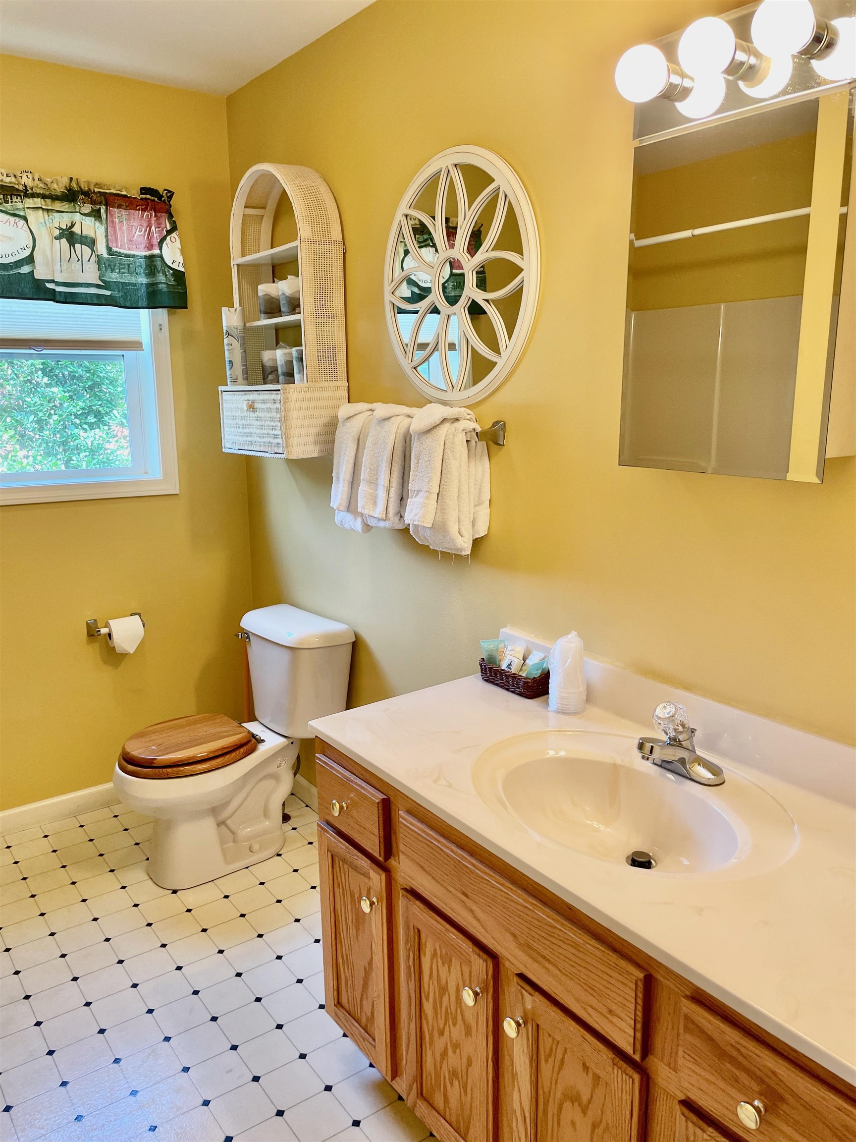 408 Beach Road Pittsburg, NH 03592 - Photo 20 of 38