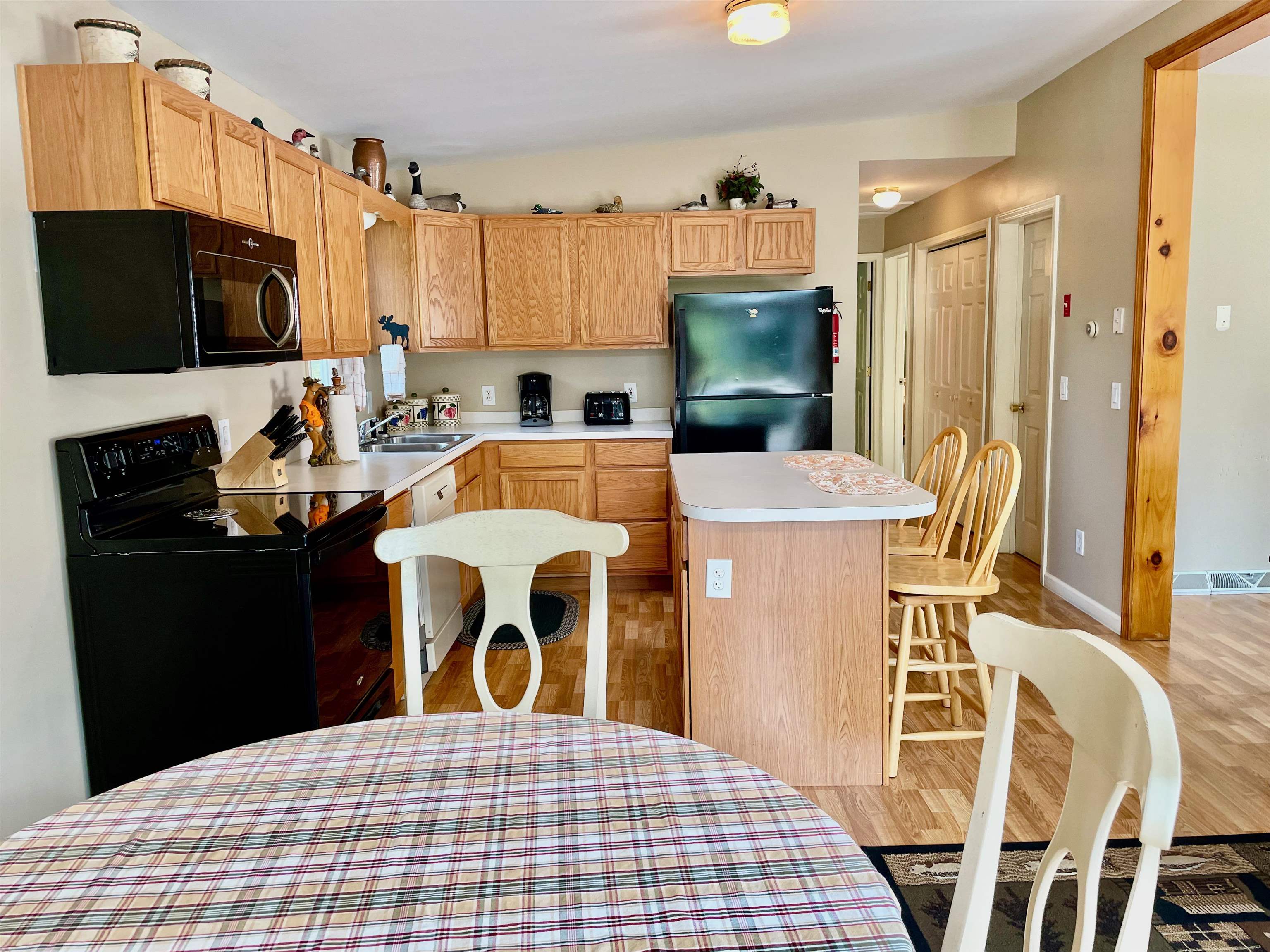 408 Beach Road Pittsburg, NH 03592 - Photo 3 of 38