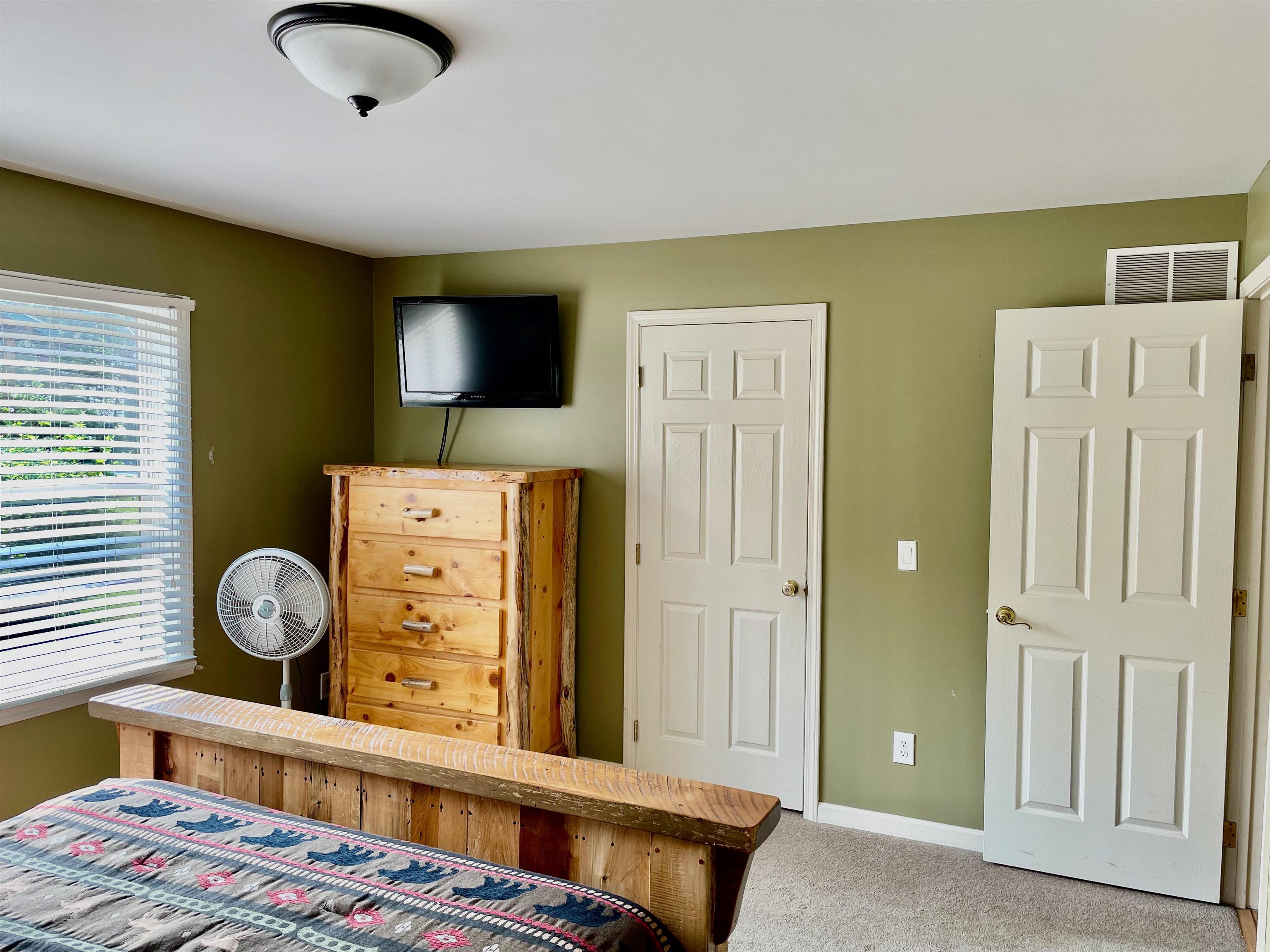 408 Beach Road Pittsburg, NH 03592 - Photo 23 of 38