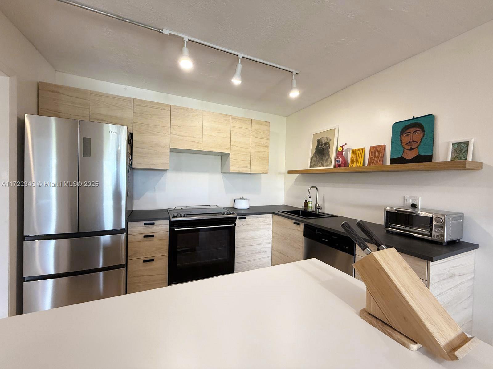 4174 Inverrary Drive, Unit 407 Lauderhill, FL 33319 - Photo 5 of 19