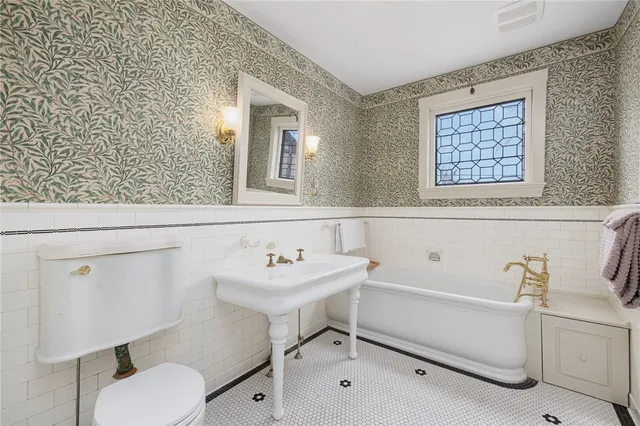 $25,000 | 4 Hunter Avenue, Newport, RI 02840