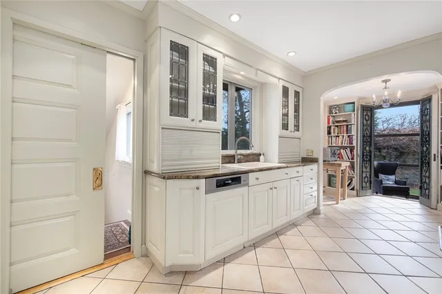 $25,000 | 4 Hunter Avenue, Newport, RI 02840