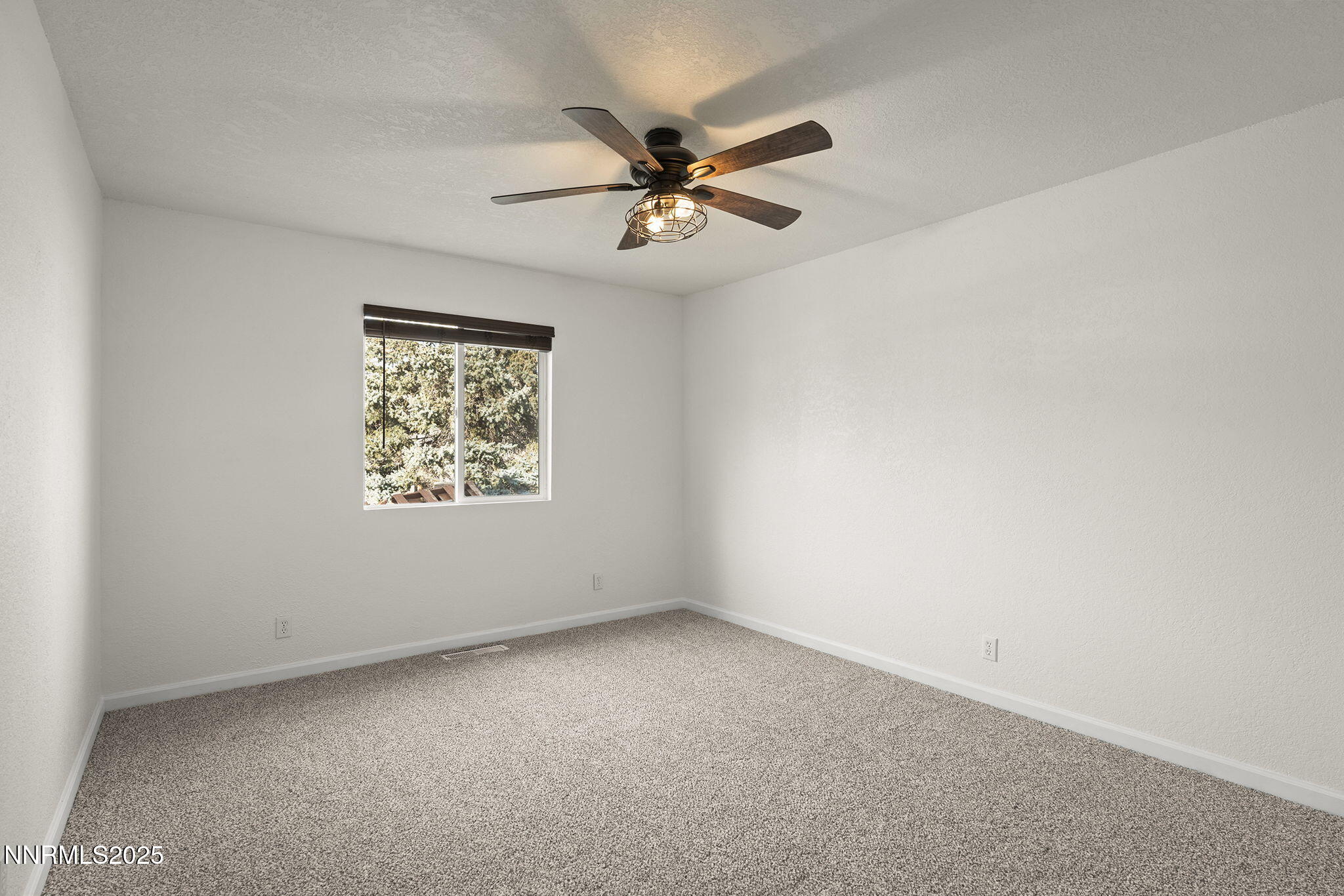 10455 San Fernando Road Reno, NV 89508 - Photo 18 of 36 17-web-or-mls-_DSC9933