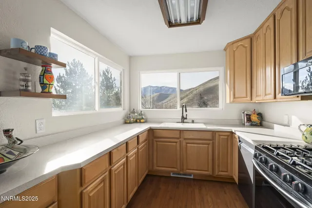 $530,000 | 10455 San Fernando Road, Reno, NV 89508