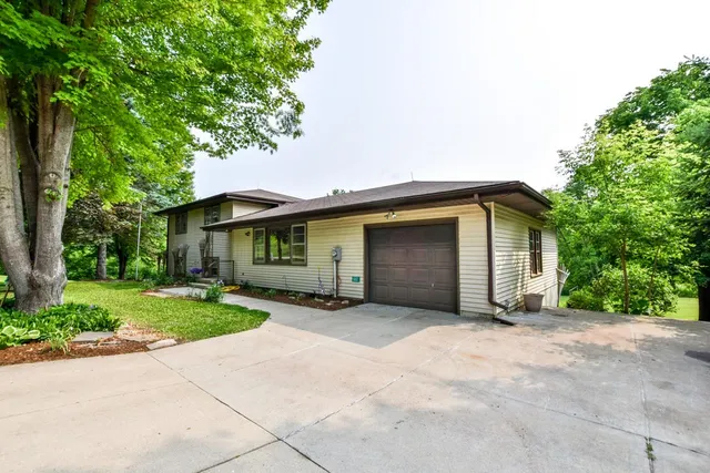 $480,000 | 5802 Woodland Drive, Waunakee, WI 53597