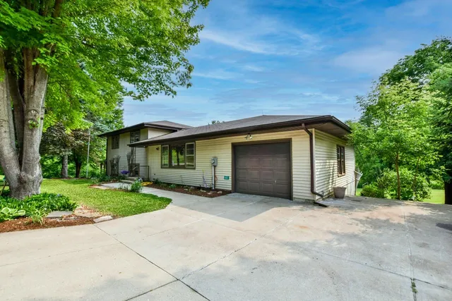 $480,000 | 5802 Woodland Drive, Waunakee, WI 53597