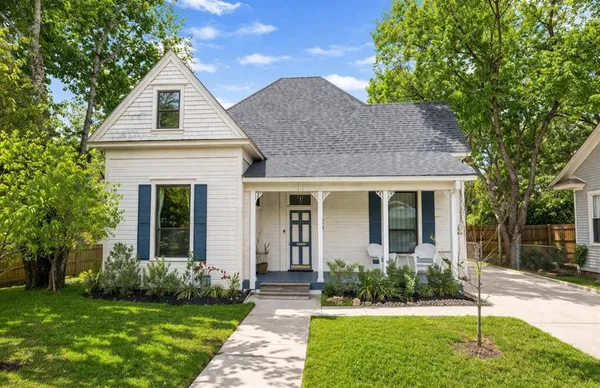 $310,000 | 309 East Franklin Street, Hillsboro, TX 76645