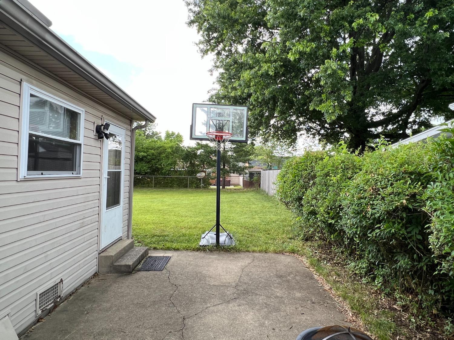 3124 Locust Log Lane Cincinnati, OH 45239 - Photo 13 of 28