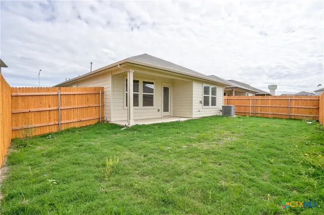 $1,750 | 121 Roanwood Drive, San Marcos, TX 78666