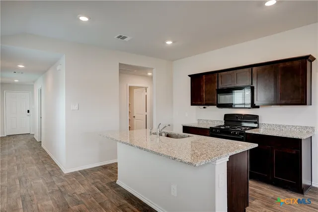 $1,750 | 121 Roanwood Drive, San Marcos, TX 78666