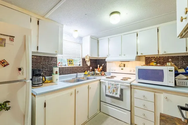 $99,900 | 390 Northeast 157 Avenue, Williston, FL 32696