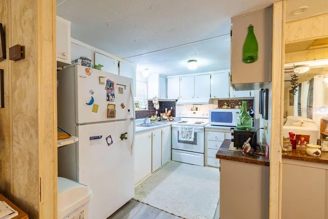 $99,900 | 390 Northeast 157 Avenue, Williston, FL 32696