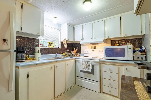 $99,900 | 390 Northeast 157 Avenue, Williston, FL 32696