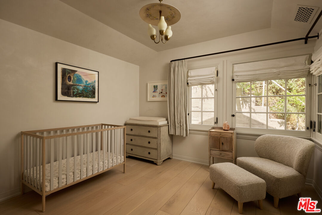 239 West Channel Road Santa Monica, CA 90402 - Photo 25 of 34