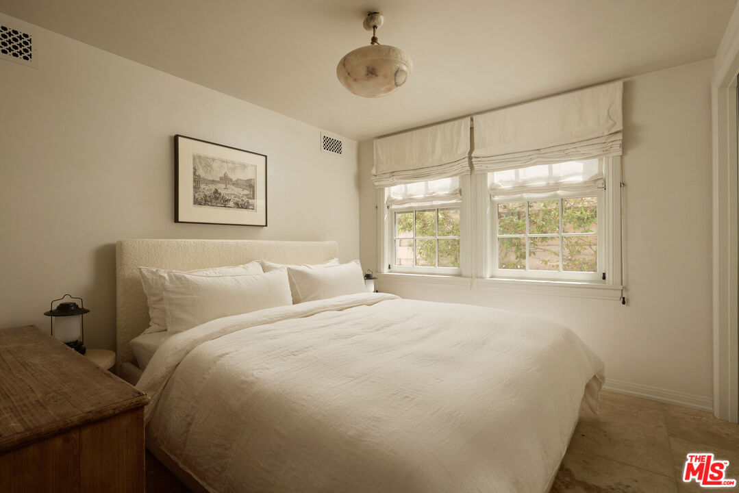 239 West Channel Road Santa Monica, CA 90402 - Photo 29 of 34