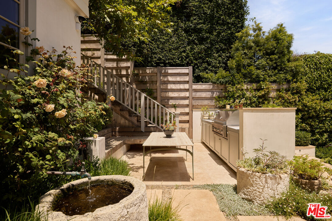 239 West Channel Road Santa Monica, CA 90402 - Photo 4 of 34