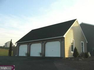 393 Bossler Road Leesport, PA 19533 - Photo 3 of 6 Gallery Image 3