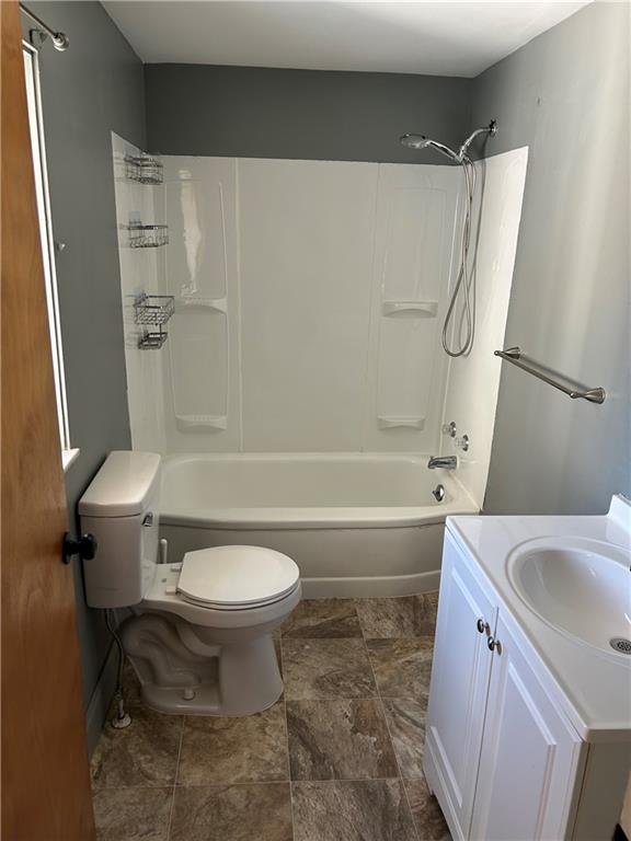 556 Bonniebrook Road Butler, PA 16002 - Photo 23 of 36 a bathroom with a sink toilet and shower