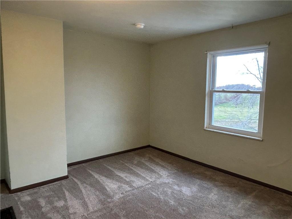 556 Bonniebrook Road Butler, PA 16002 - Photo 27 of 36 an empty room with a window