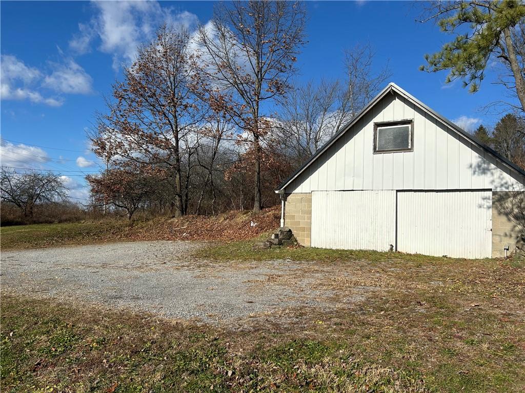 556 Bonniebrook Road Butler, PA 16002 - Photo 6 of 36 a view of a backyard of house