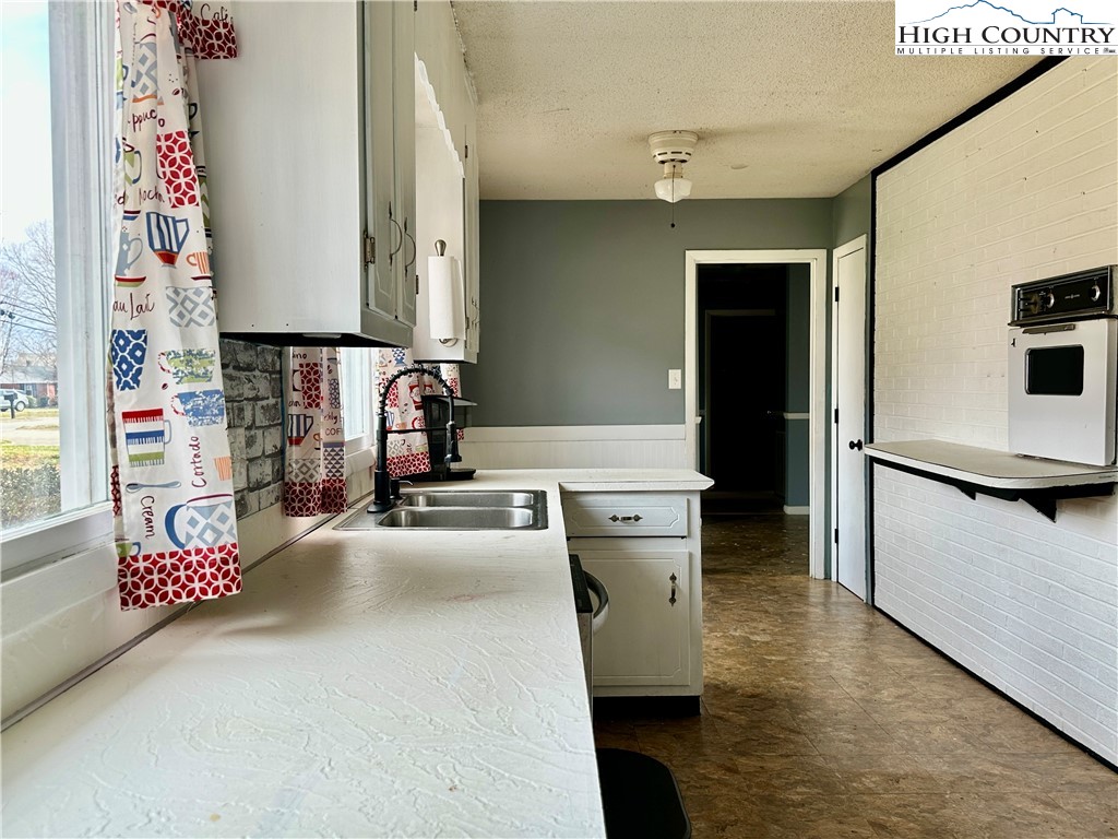 178 Cedar Valley Road Hudson, NC 28638 - Photo 11 of 36 Gallery Image 11