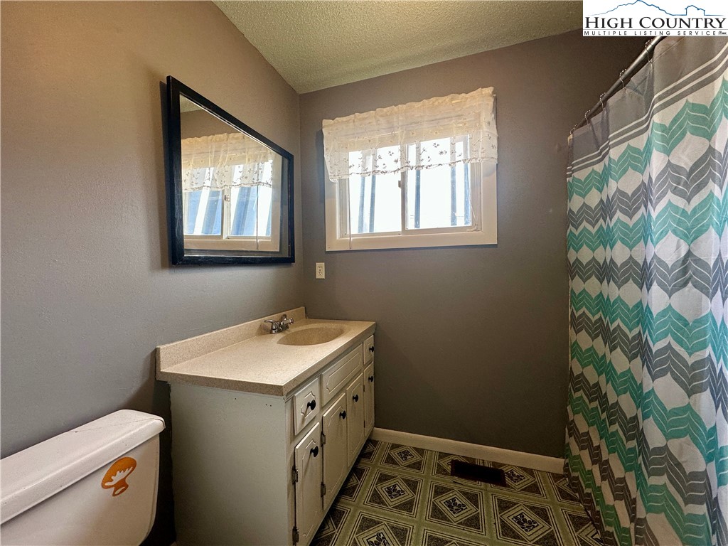 178 Cedar Valley Road Hudson, NC 28638 - Photo 26 of 36 Gallery Image 26