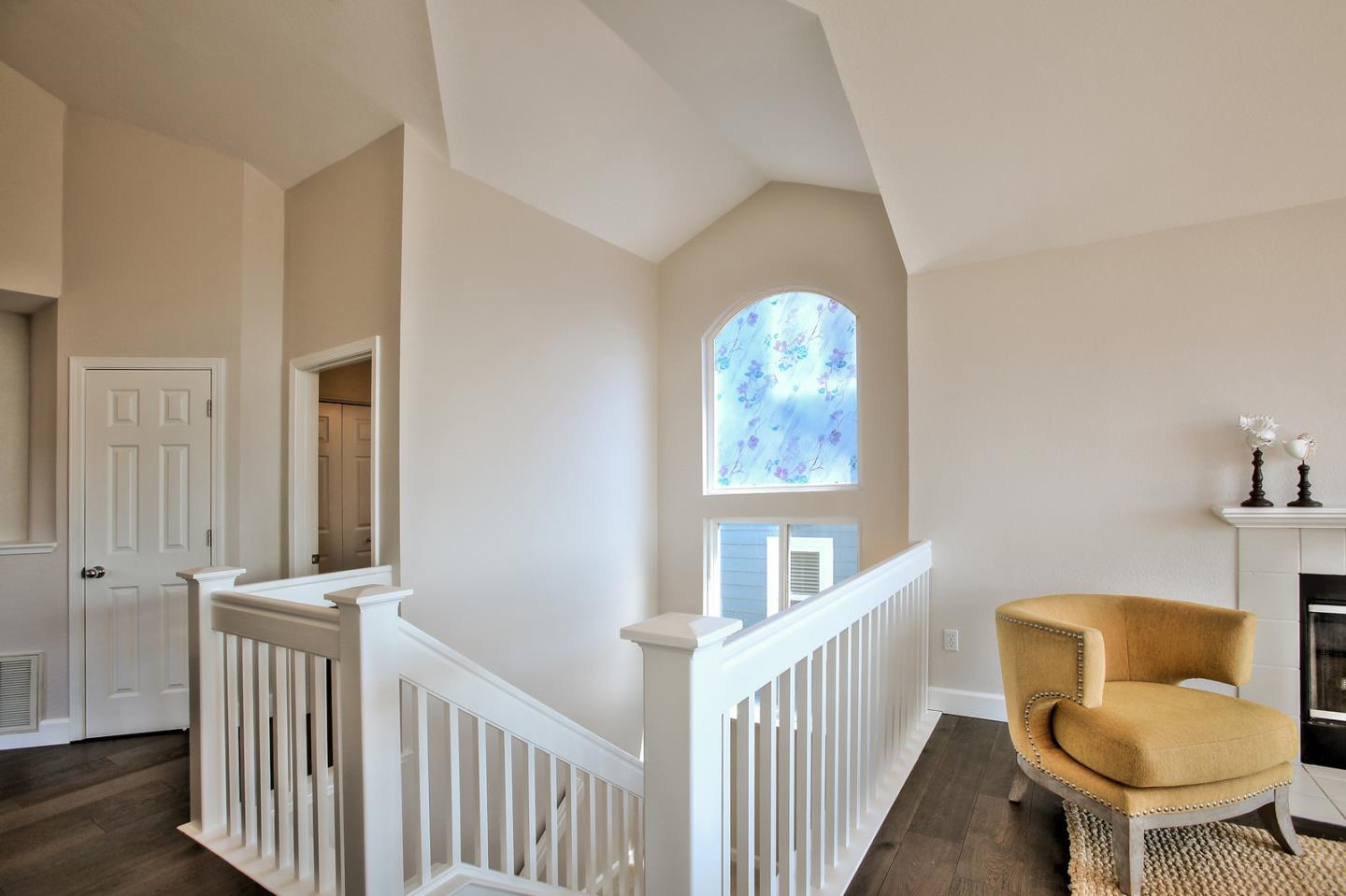 518 A Monterey Road Pacifica, CA 94044 - Photo 20 of 41 a view of a room with windows