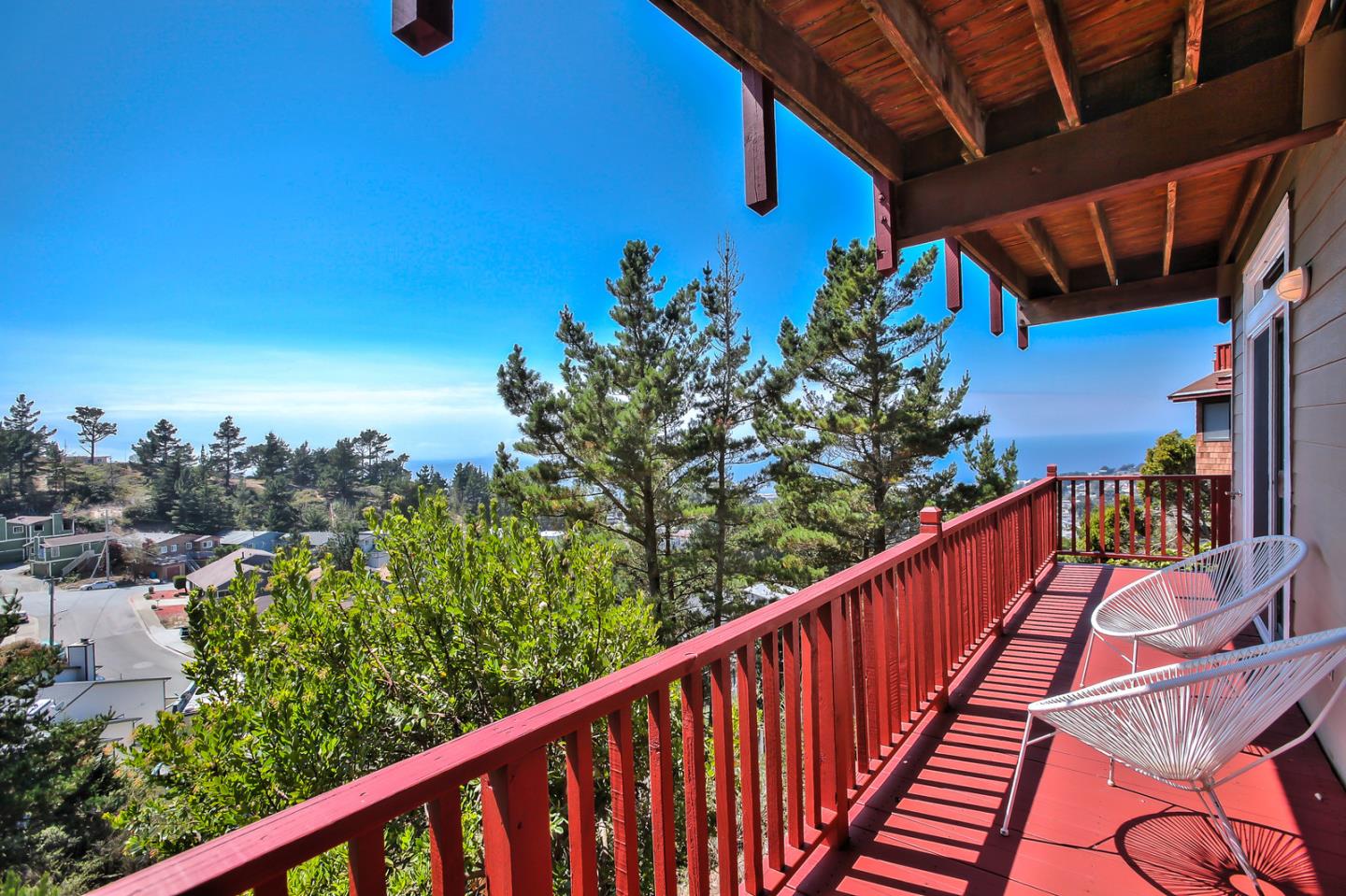 518 A Monterey Road Pacifica, CA 94044 - Photo 41 of 41 a balcony with an outdoor space