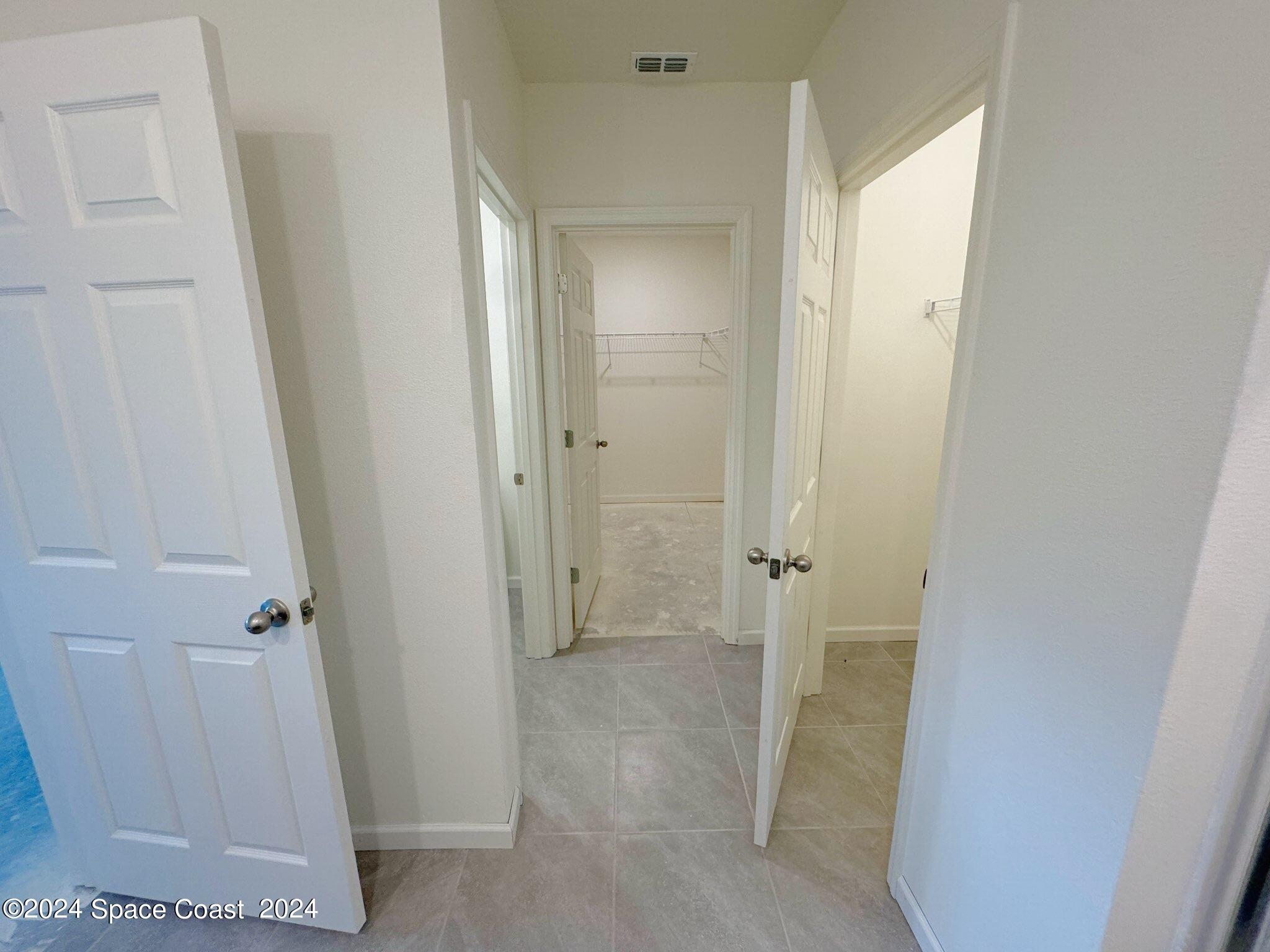 435 Oakleaf Street Southwest Palm Bay, FL 32908 - Photo 15 of 44 15. 435 Oakleaf - Owners Bath.2