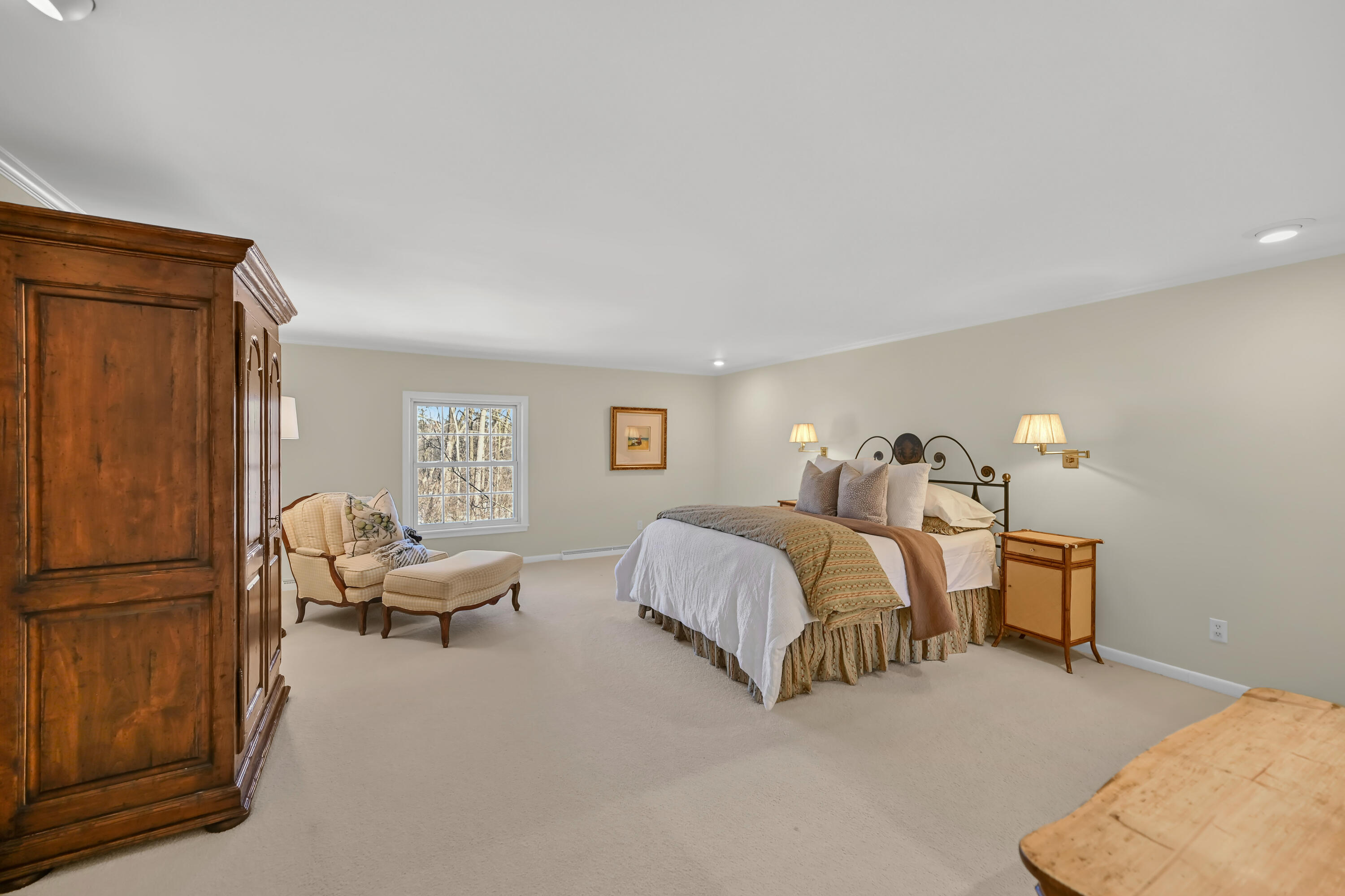 2305 West County Line Road River Hills, WI 53217 - Photo 15 of 41 Primary Bedroom Ensuite